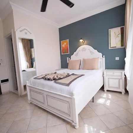 La Paloma Hotel 3*