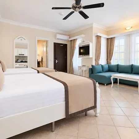 La Paloma 3*