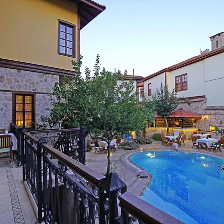 La Paloma Hotel