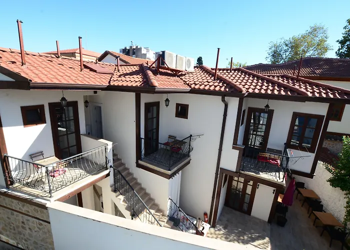 La Paloma 3*